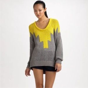 T By Alexander Wang Sweater in Geometric Design in Yellow/Grey, Size Medium